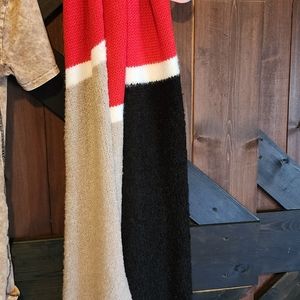 NWT CALVIN KLEIN SCARF